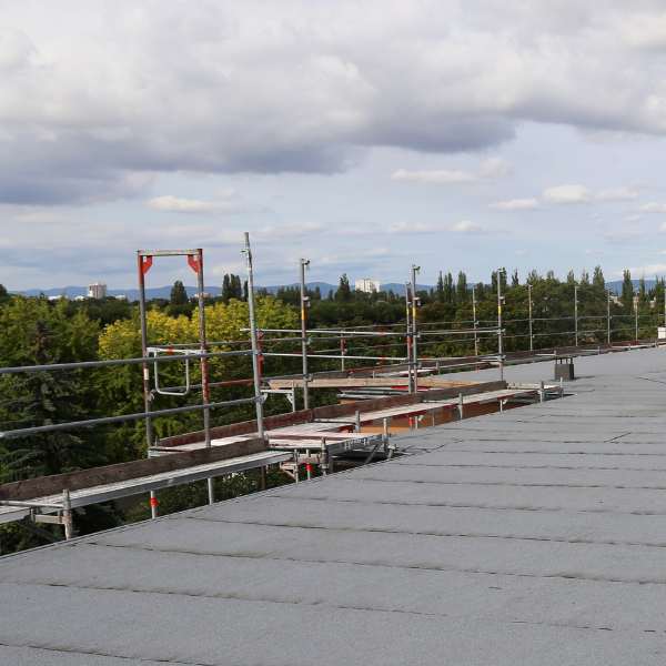 Membrane EPDM étanche sur un toit terrasse à Niort